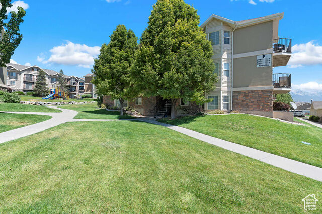 Property Photo: 2103 N Aurora Way UT 84045