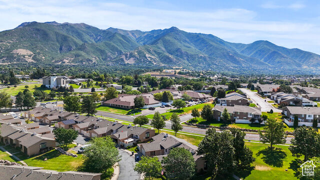 Property Photo:  5582 S 975 E  UT 84405 