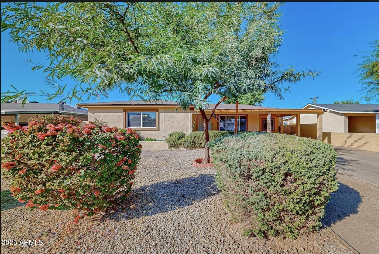 Property Photo: 2412 N 36th Place Front AZ 85008