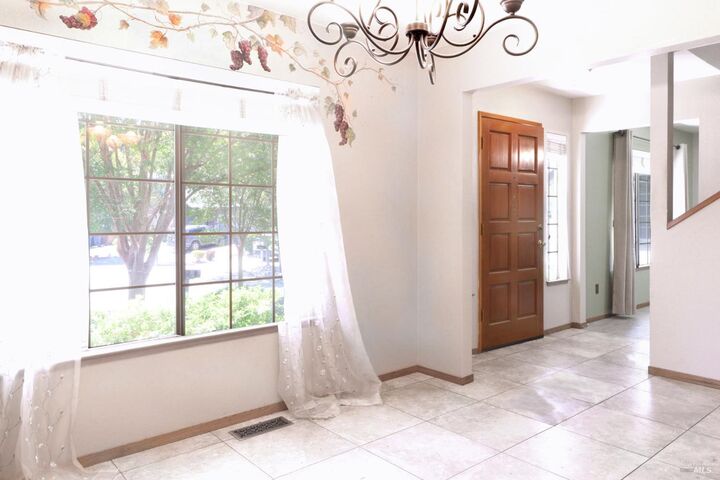 Property Photo:  2155 Hastings Court  CA 95405 