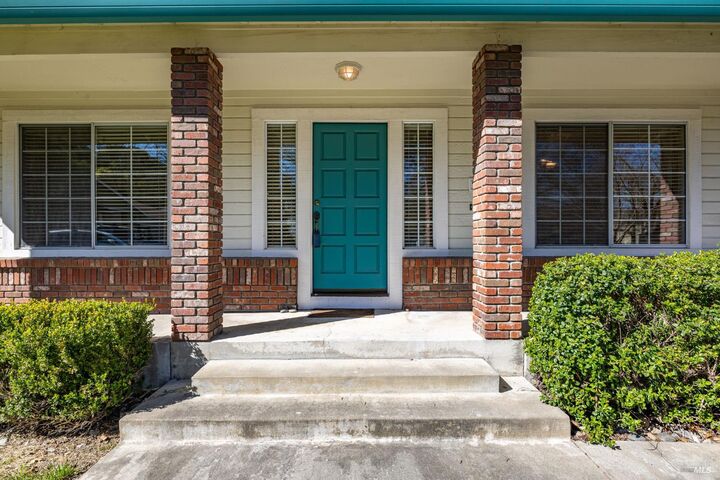 Property Photo: 2155 Hastings Court CA 95405