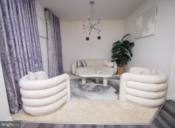 Property Photo: 805 Hugo Drive DE 19709
