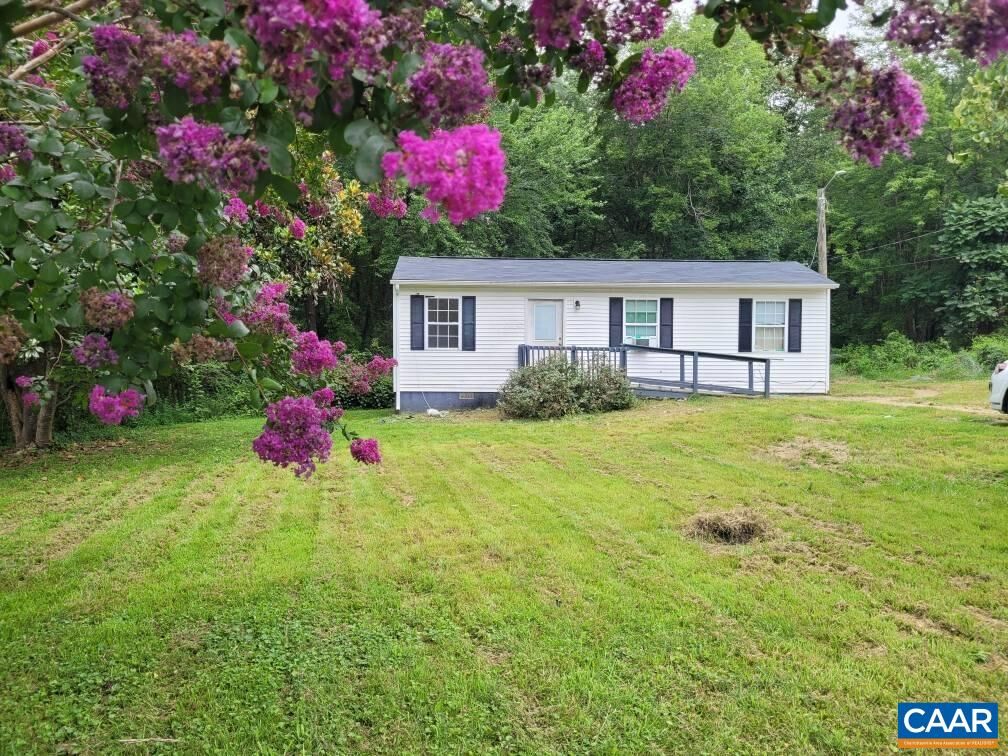 Property Photo: 853 Ford Ave VA 22973