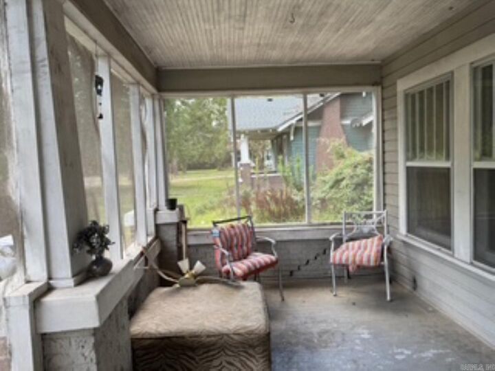 Property Photo: 807 N Charlotte AR 71742