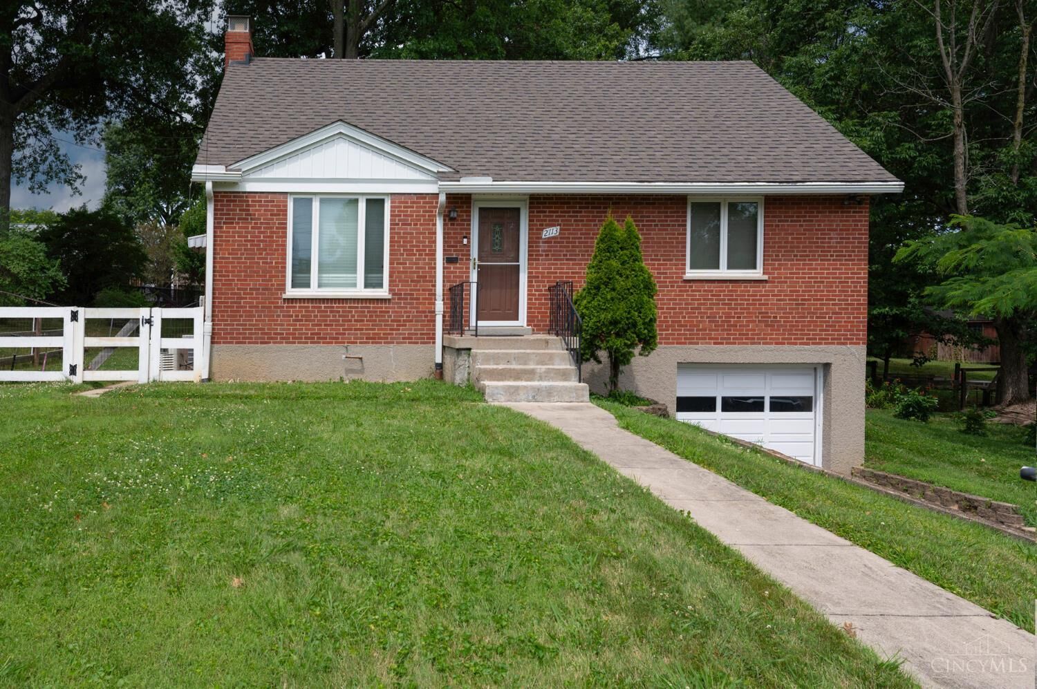Property Photo: 2113 Sylved Lane OH 45238