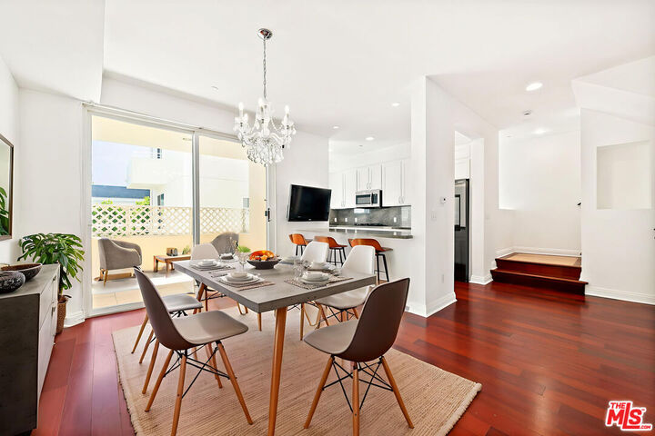 Property Photo:  1020 Hilldale Ave  CA 90069 