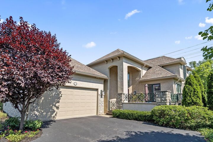 4939 Stonehaven Drive  Columbus OH 43220 photo