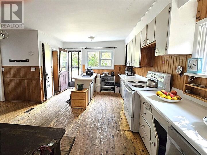Property Photo:  7 King Street  ON P0M 2W0 