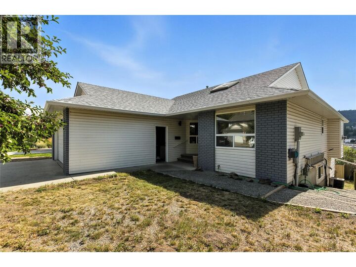 Property Photo: 1379 Sunshine Court BC V2E 2P9