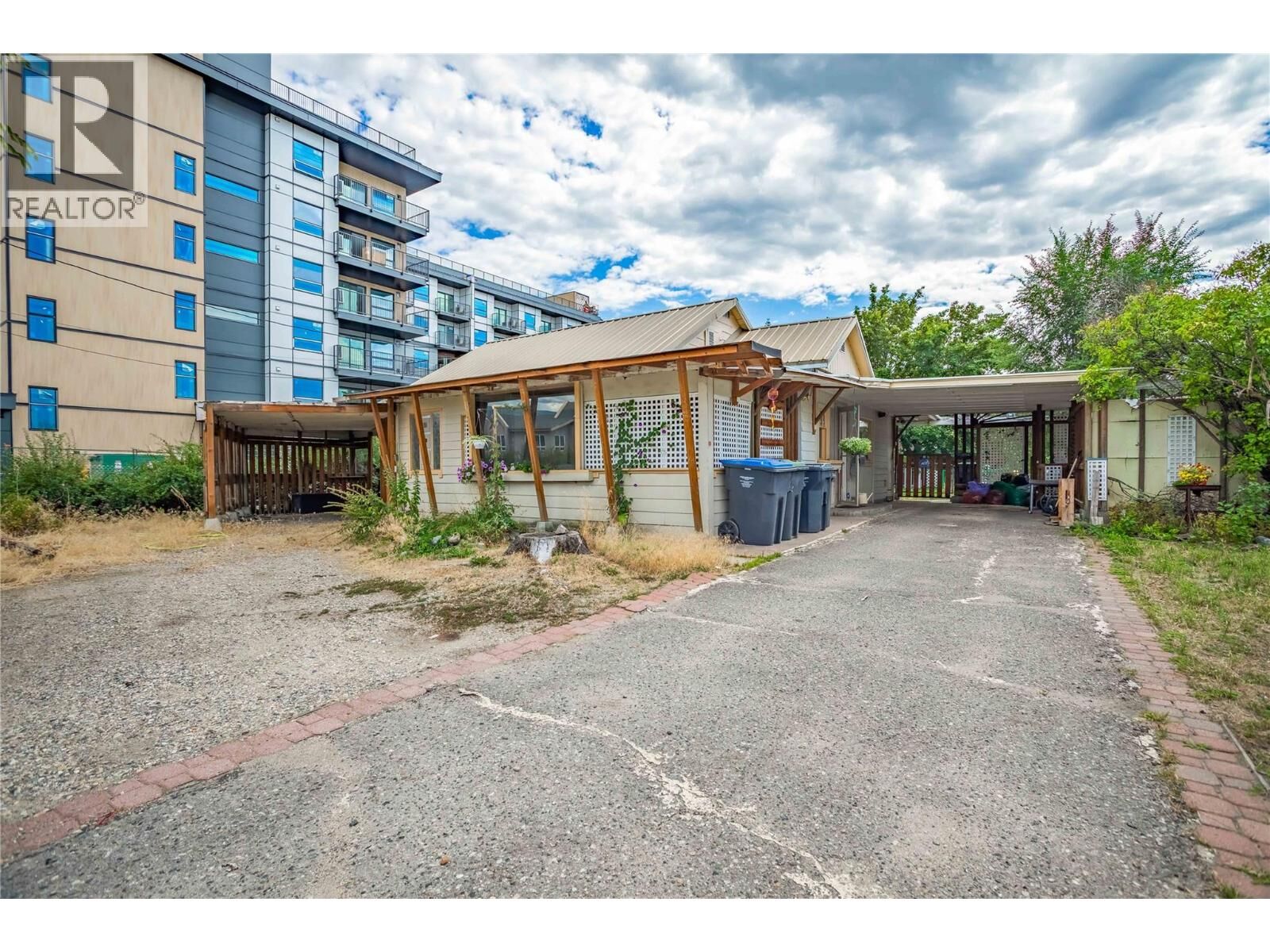 Property Photo:  425 Leathead Road  BC V1X 2J3 