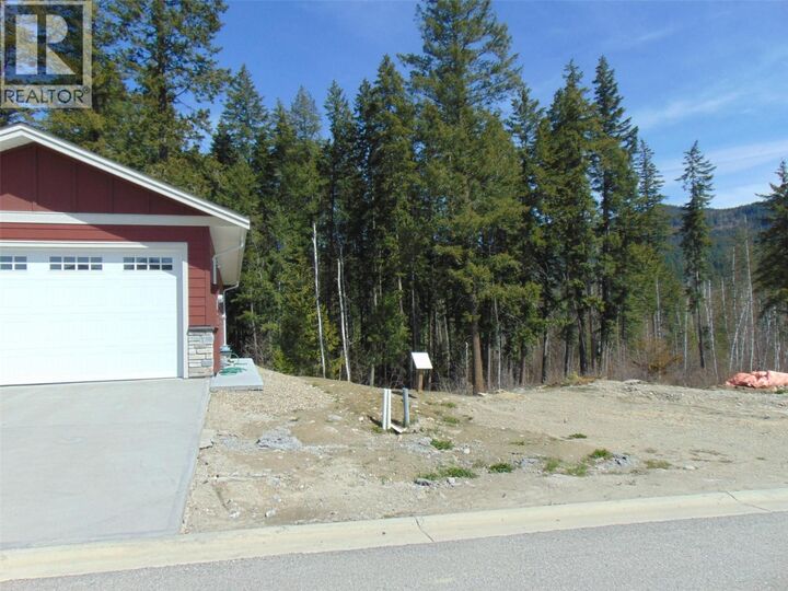 Property Photo: 2715 Golf Course Drive 17 BC V0E 1H1