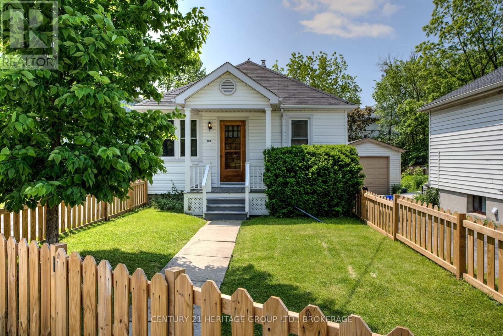 Property Photo: 108 Park Street ON K7L 1J8