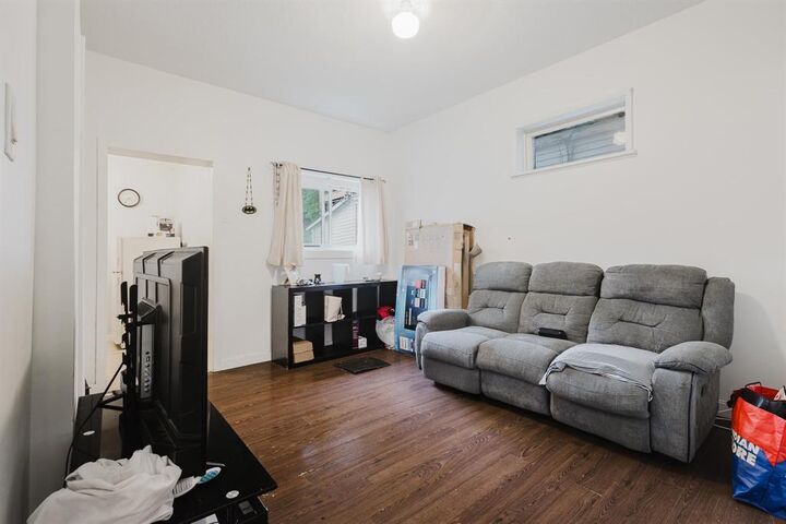 Property Photo:  277 Toronto Street  MB R3G 1S3 