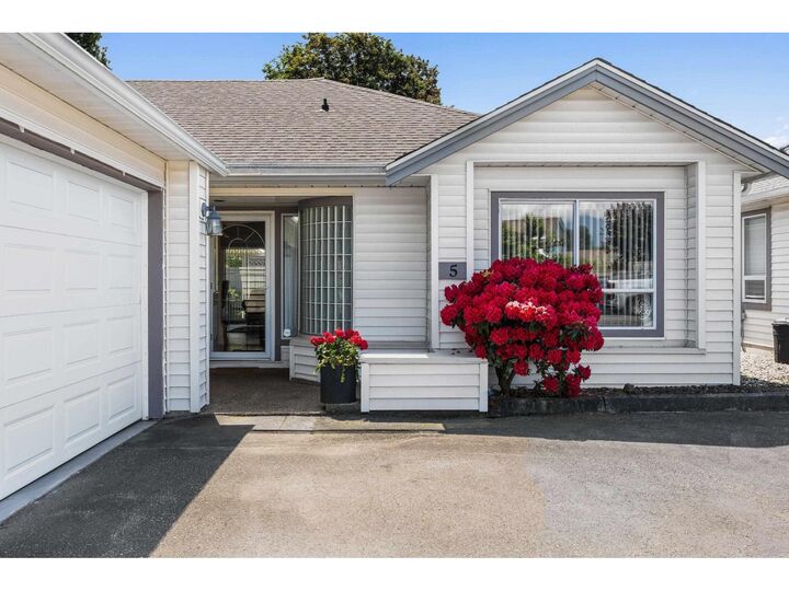 Photo de la propriété:  45302 Jasper Drive 5  BC V2R 3E9 