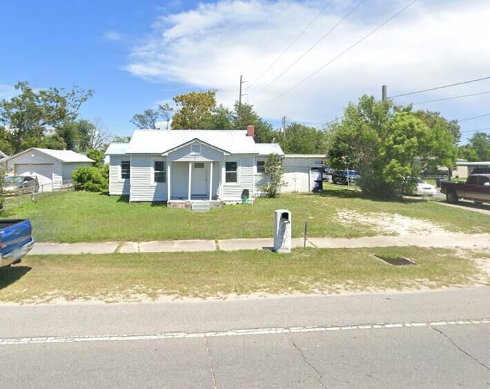 Property Photo: 651 S Hwy 22A FL 32404