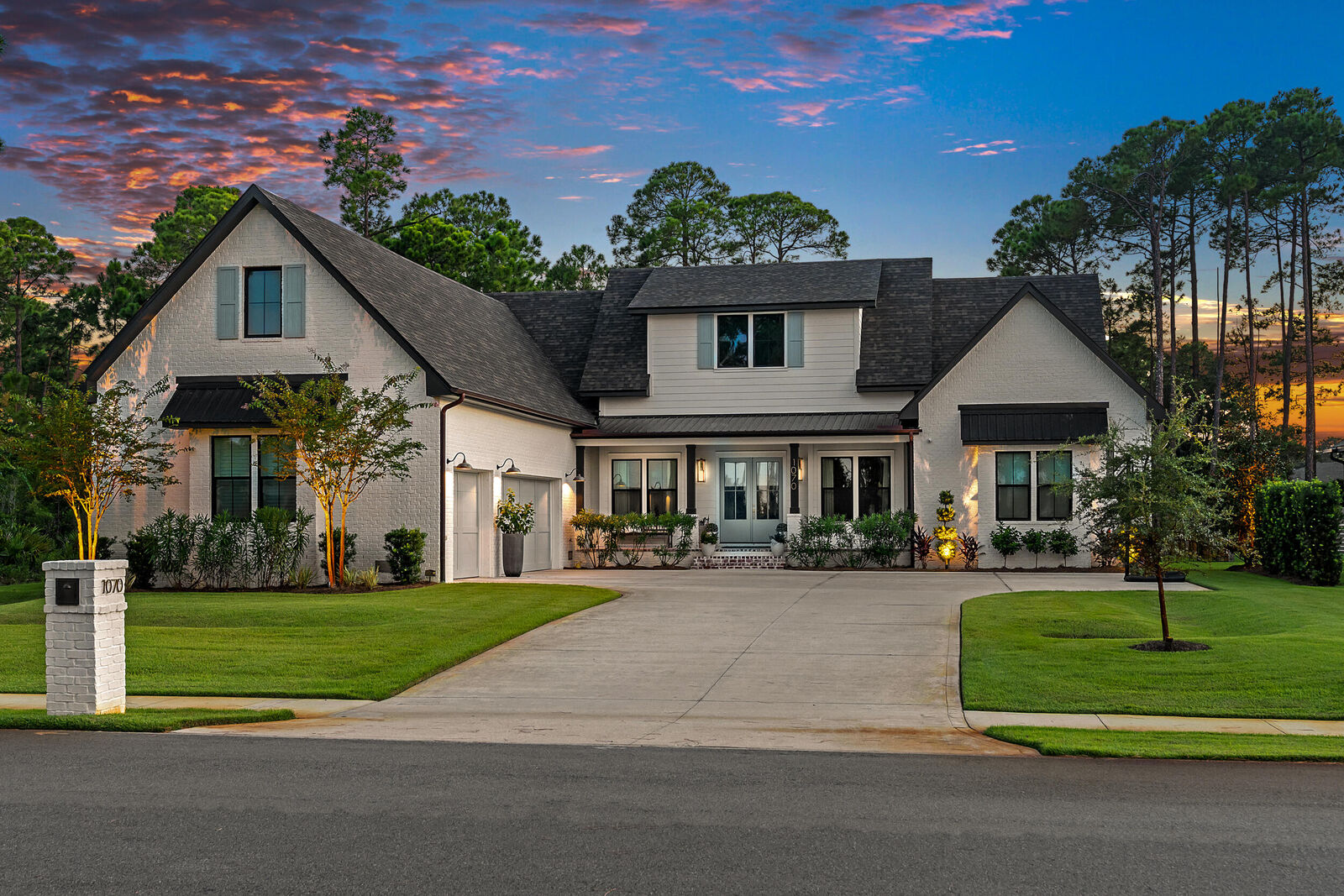 Property Photo: 1070 Driftwood Point Road FL 32459