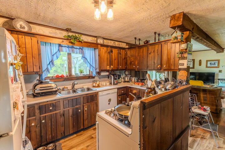 Property Photo: 3254 6N Route PA 16412
