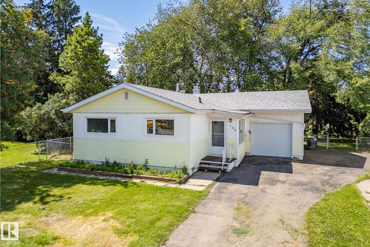 Photo de la propriété: 102 Maple Court AB T8A 1K8