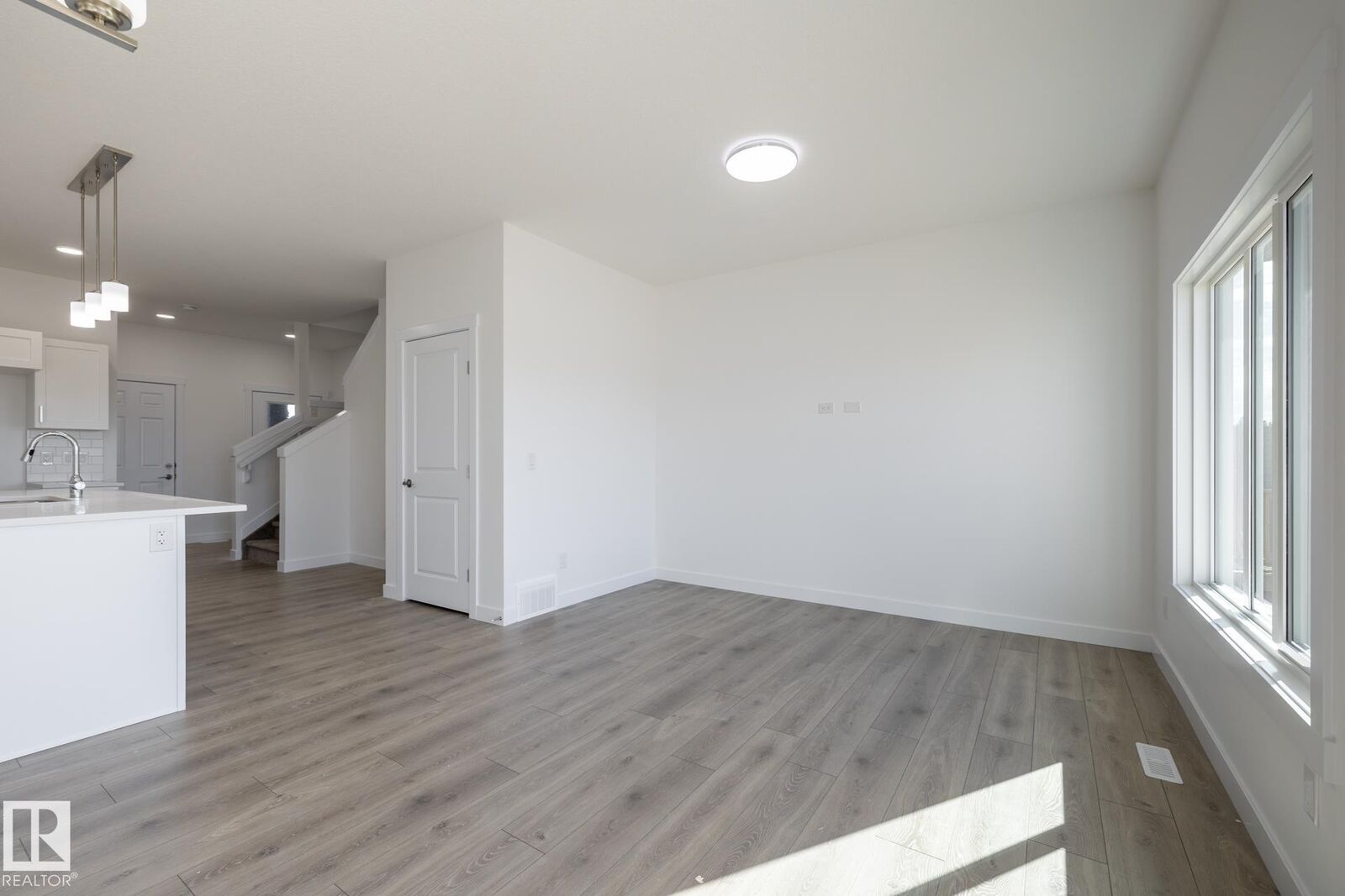 Property Photo: 10718 99 Street AB T8R 2R8