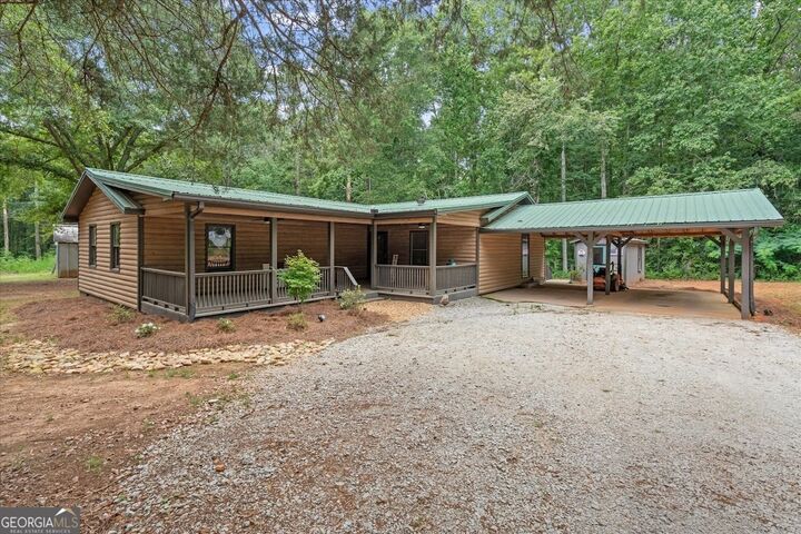 Property Photo: 315 Laurel Road GA 30117