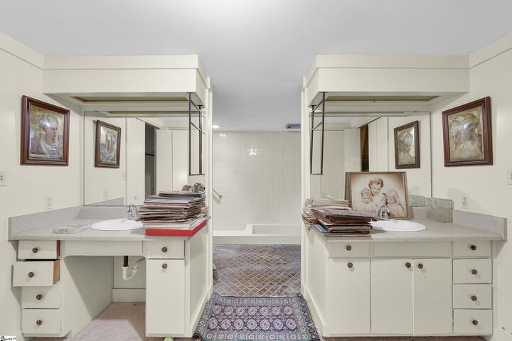 Property Photo:  627 Pelham Road  SC 29615 