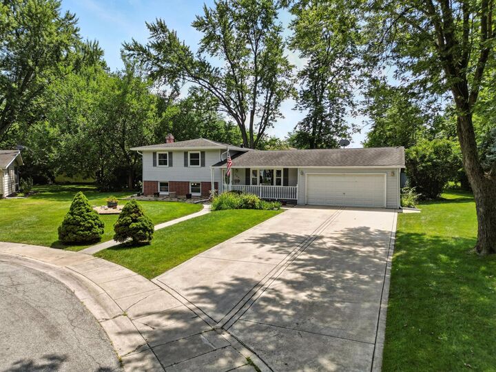 Property Photo: 780 Williams Court IN 46307