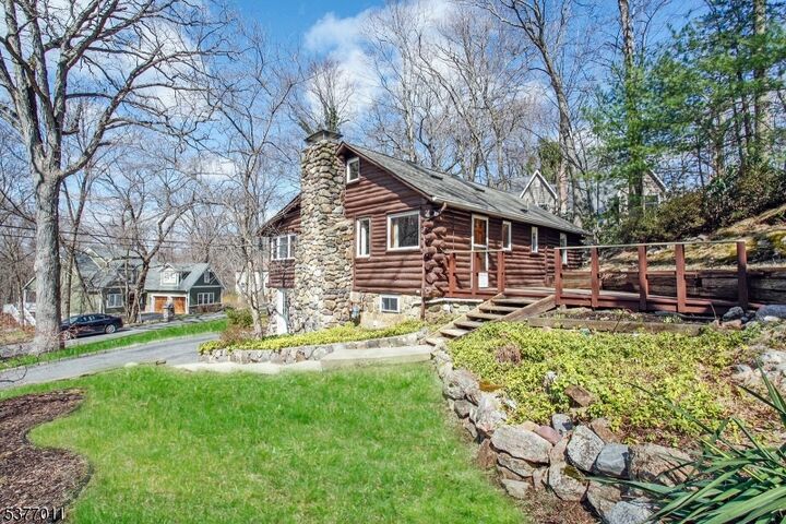 Property Photo:  3 Toboggan Trl  NJ 07405 