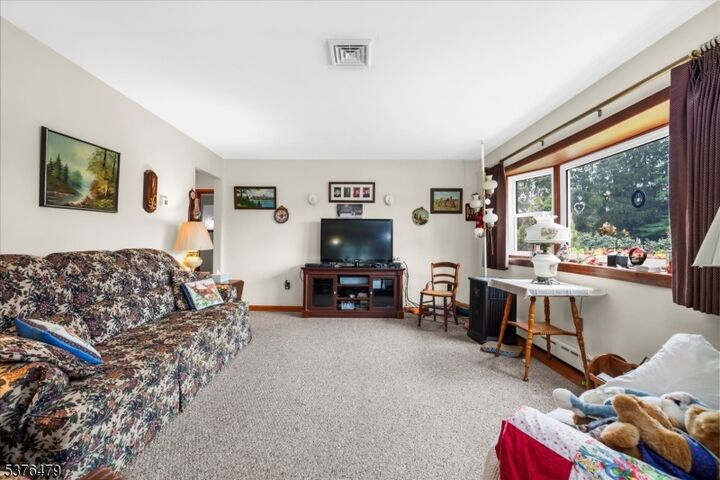 Property Photo:  5 Alaco Lane  NJ 08848 