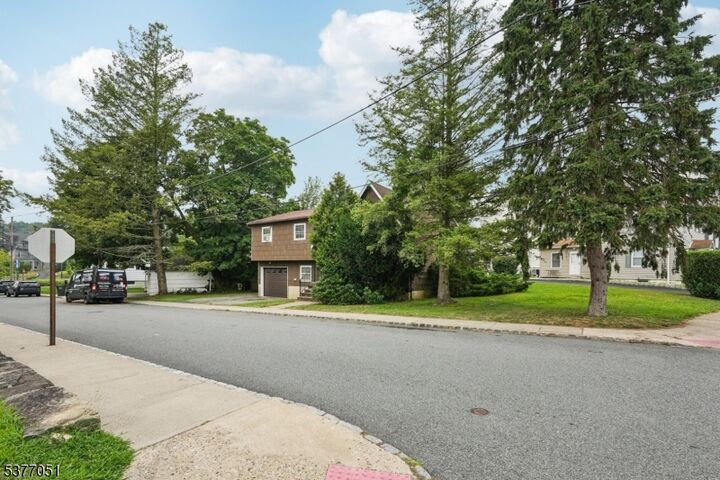 Property Photo:  21 Union St  NJ 07885 