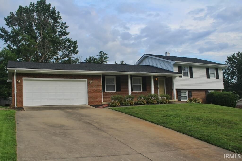 Property Photo:  8413 Berry Drive  IN 47710 
