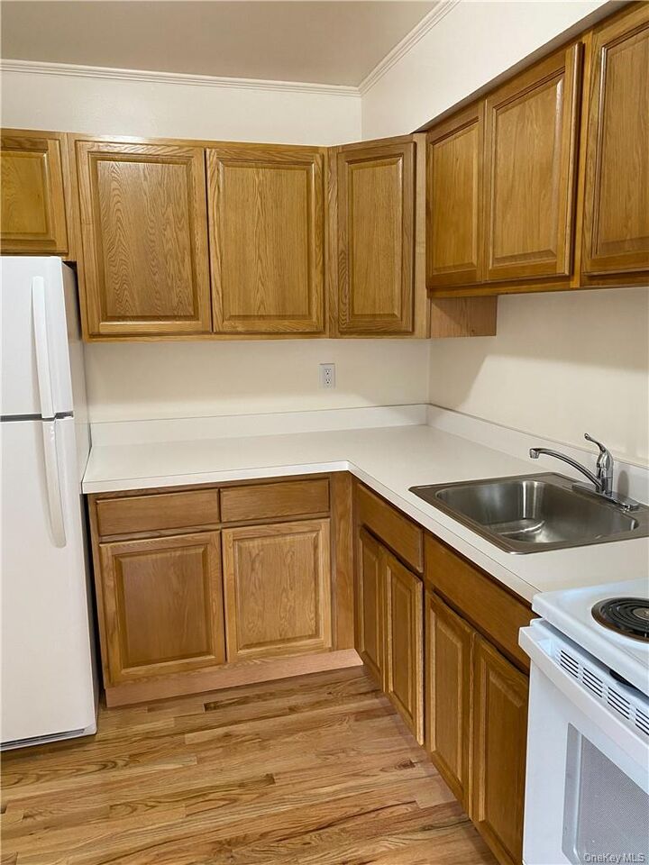 Property Photo:  433 Park Lane Park Lane  NY 10990 