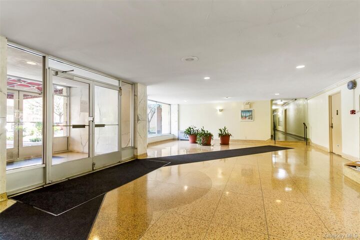 Property Photo:  1 Sadore Lane 4T  NY 10710 