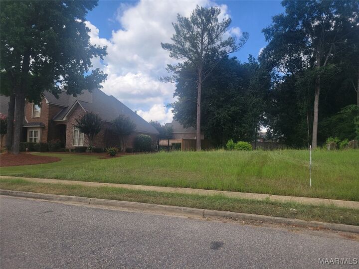 Property Photo:  4613 Turfway Park Turfway Park  AL 36109 