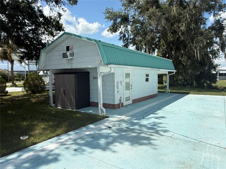 Property Photo:  5036 Shore Line Drive  FL 33868 