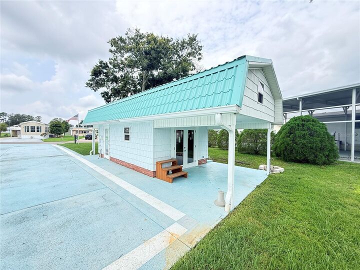 Property Photo: 5036 Shore Line Drive FL 33868