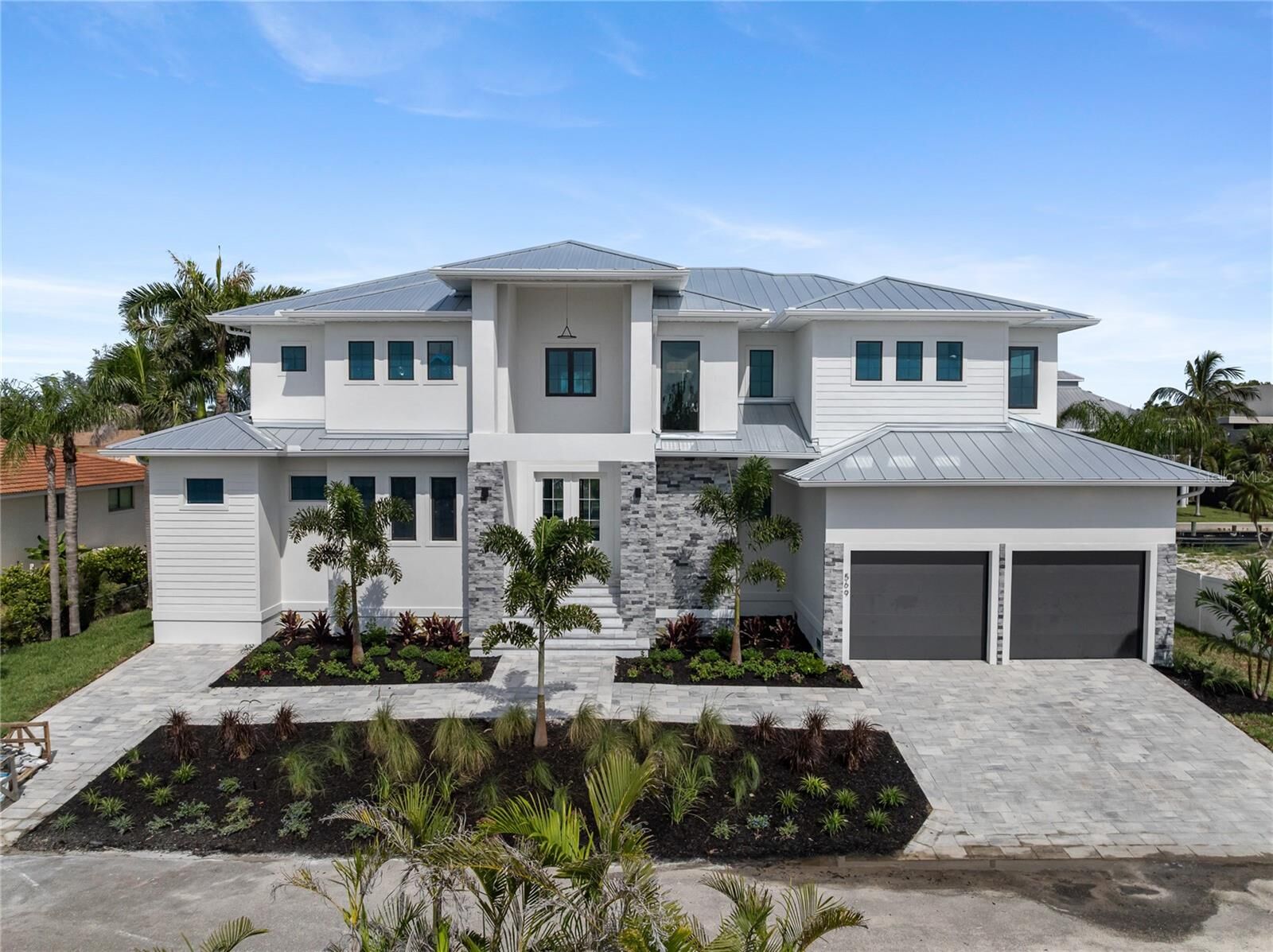 Property Photo:  569 Bayview Drive  FL 34228 