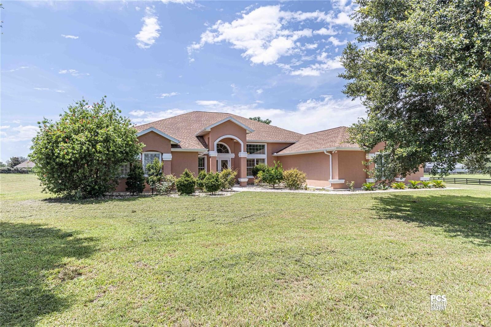 Property Photo: 2679 NE 108th Lane FL 34484