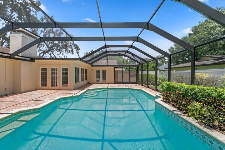 Property Photo:  818 Gascon Place  FL 33617 