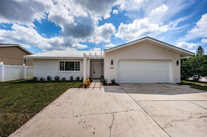 Property Photo: 10809 65th Way N FL 33782