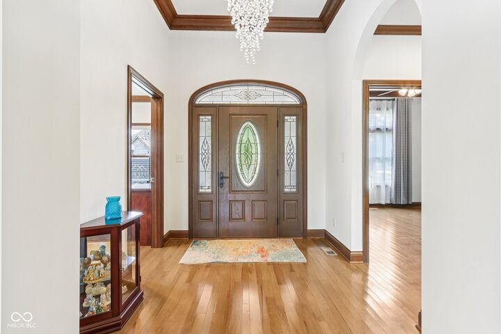 Property Photo: 4674 Chestnut Court W IN 46106