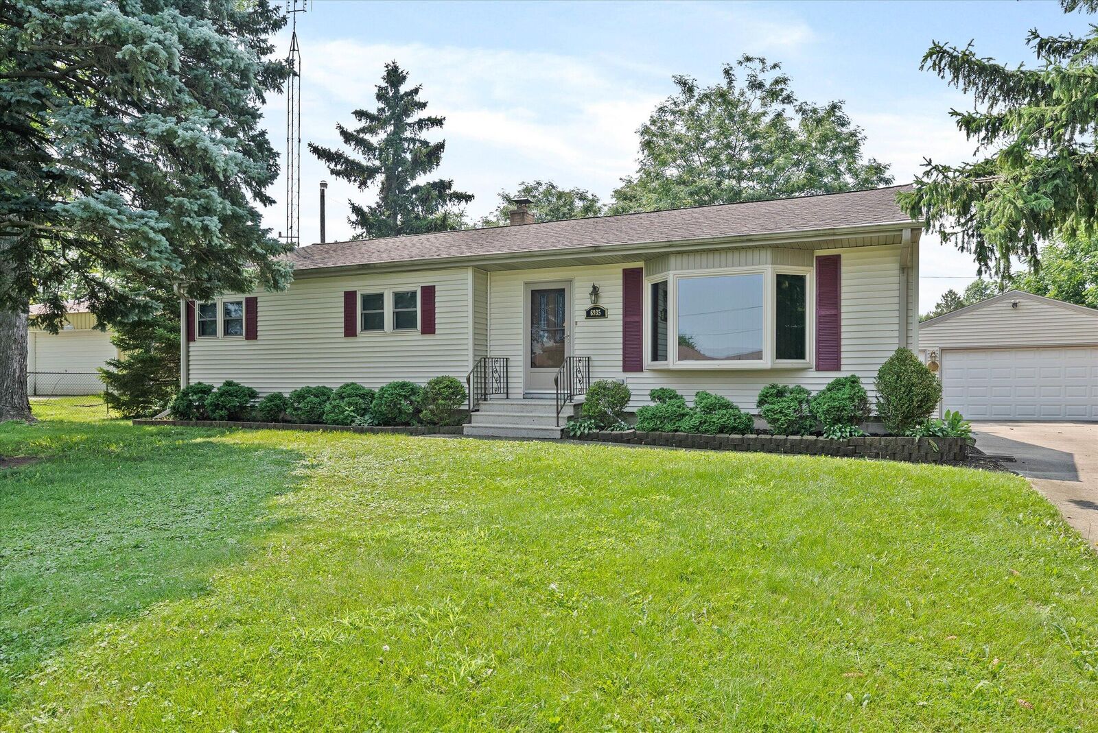 Property Photo: 6935 78th St 6925 WI 53142