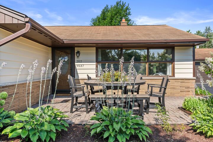 Property Photo:  W202n9537 Club Cir  WI 53051 
