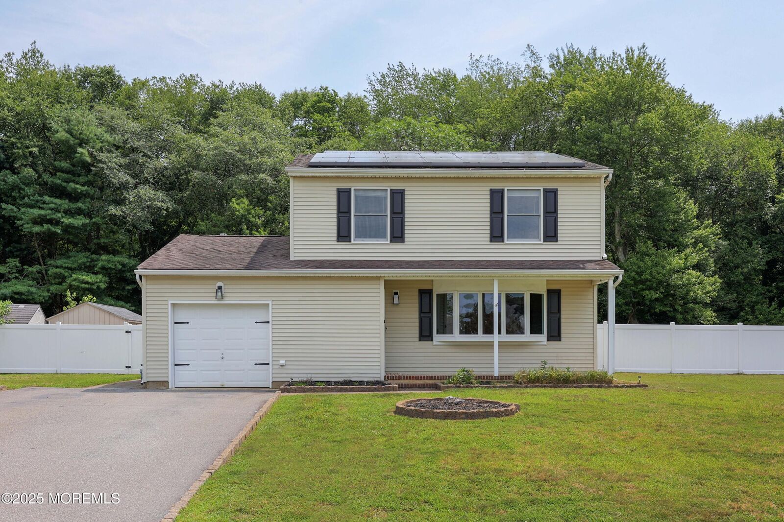 Property Photo:  499 Laurelwood Drive  NJ 08734 