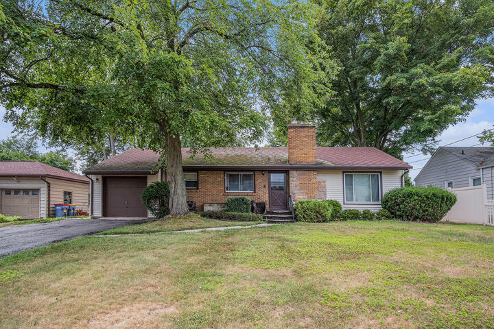 Property Photo: 919 Fairfield Avenue NW MI 49504