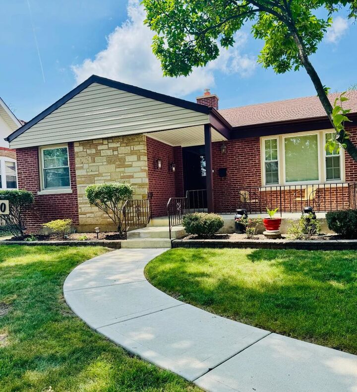 1540 Norfolk Avenue  Westchester IL 60154 photo