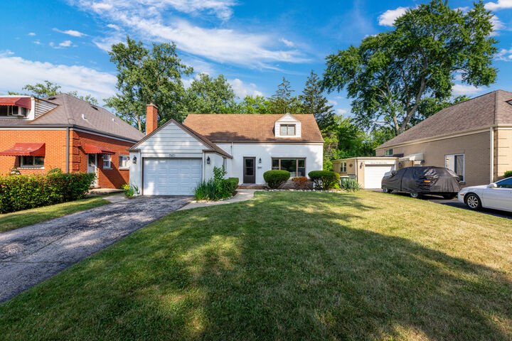 Property Photo:  7025 N Kenton Avenue  IL 60712 