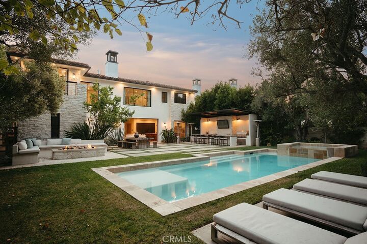 Property Photo:  10 Seabluff  CA 92660 