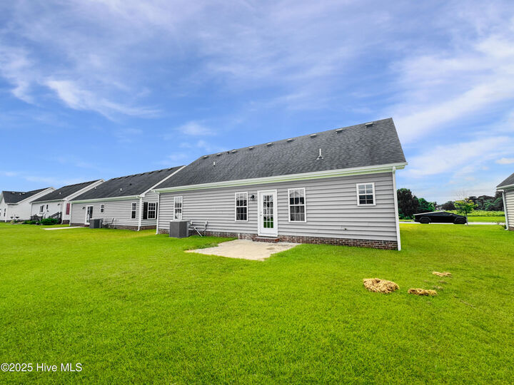 Property Photo:  528 Millbrooke Circle  NC 27909 