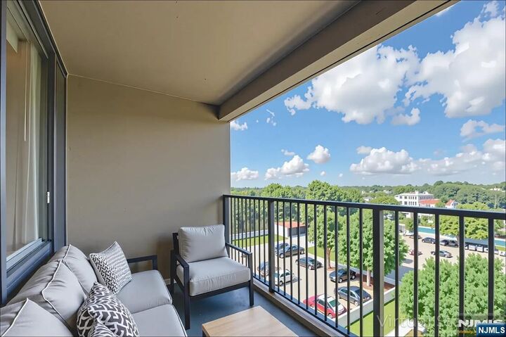 Property Photo:  5 Horizon Road #802  NJ 07024 