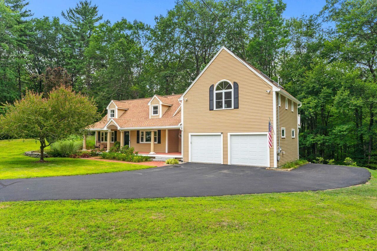 Property Photo: 7 Rideout Lane NH 03033